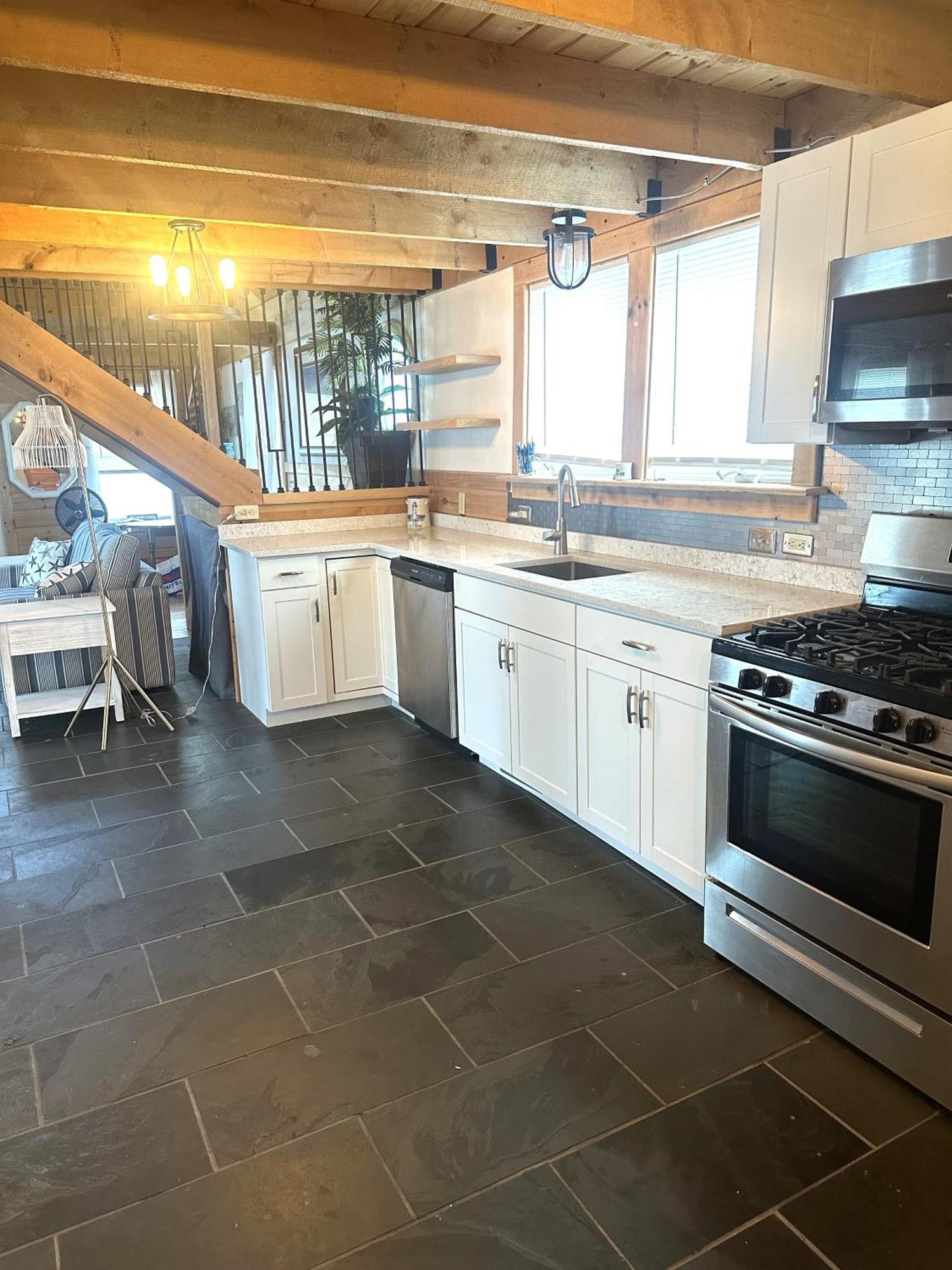 Nautical Beach Properties Хамптън Екстериор снимка